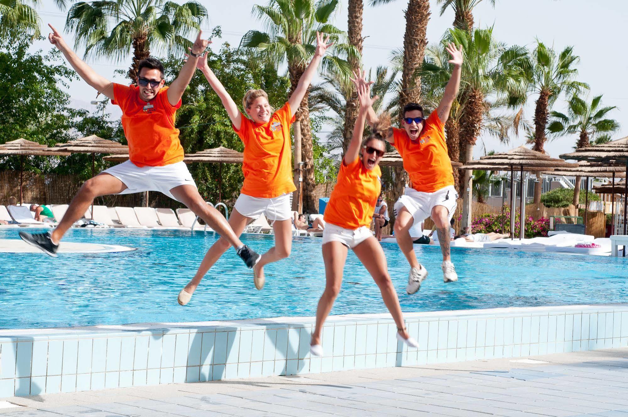 U Coral Club Hotel
