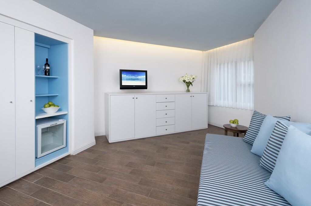 U Coral Club Hotel